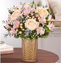 Perfectly Peach Bouquet blm-194568 from Krupp Florist, your local Belleville flower shop