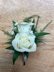 Rose boutonniere bout-rose2022 from Krupp Florist, your local Belleville flower shop