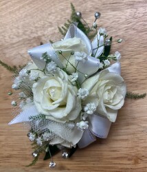 Rose corsage cors-rose2022 from Krupp Florist, your local Belleville flower shop